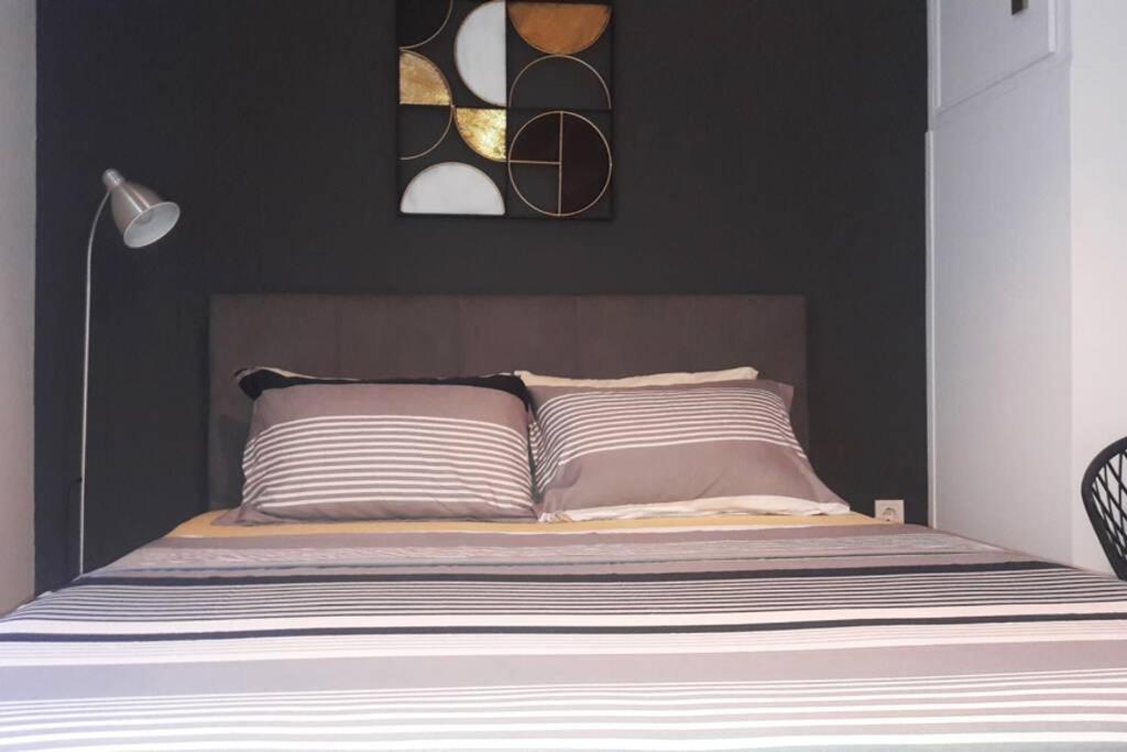 Elegant & Charming Apt. In The Hilton Area Leilighet Athen Eksteriør bilde