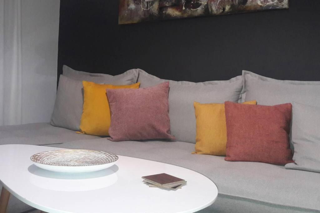 Elegant & Charming Apt. In The Hilton Area Leilighet Athen Eksteriør bilde